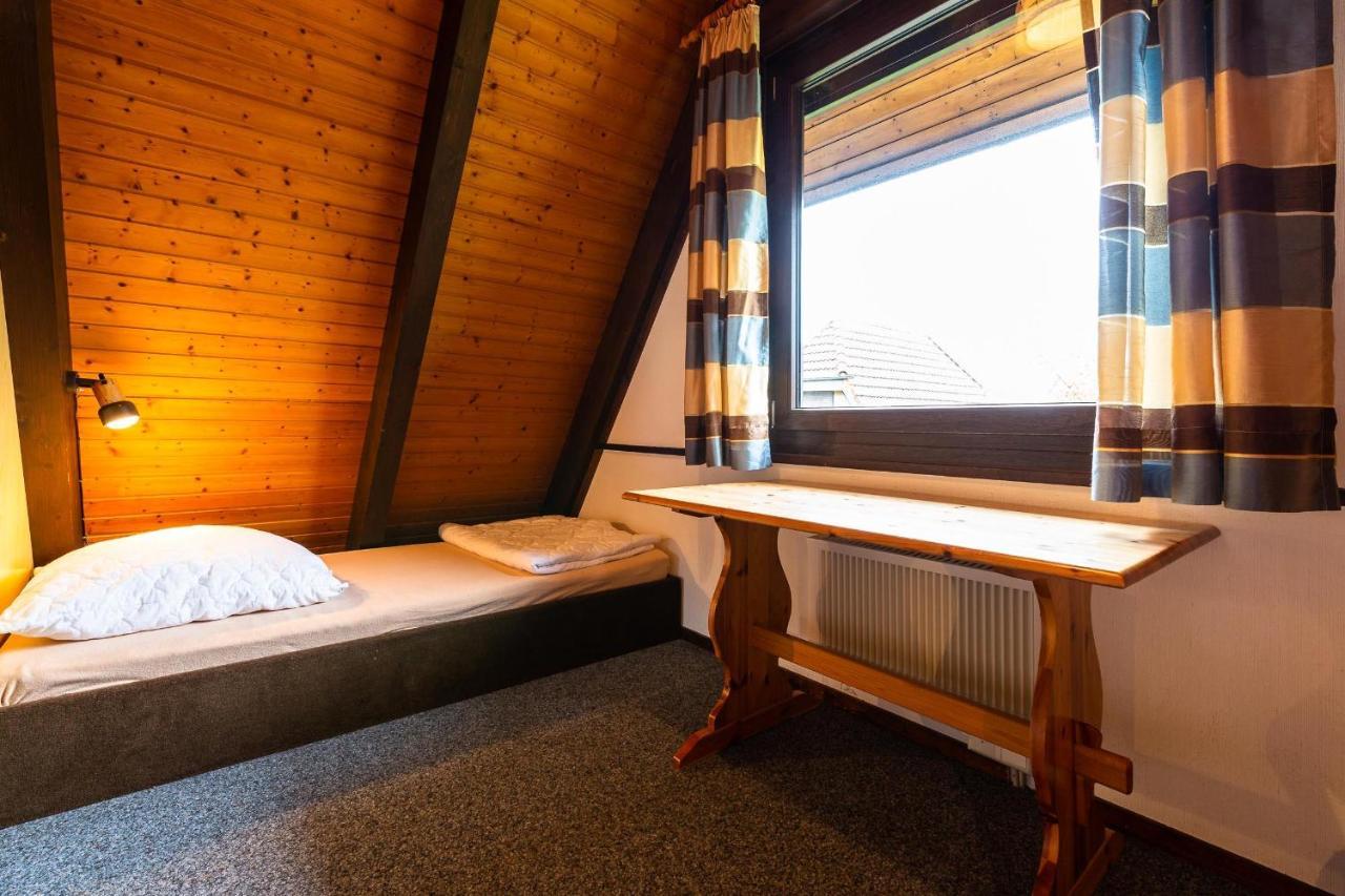 Ferienwohnpark Immenstaad Am Bodensee Nurdachhaus Typ 8 Ndt 099 Eksteriør bilde